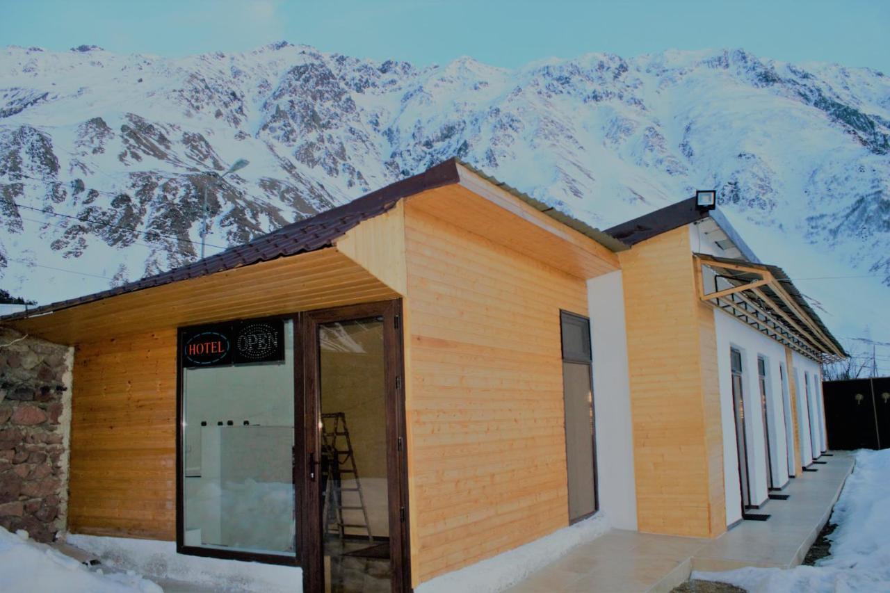 Hotel Noa Kazbegi Bagian luar foto