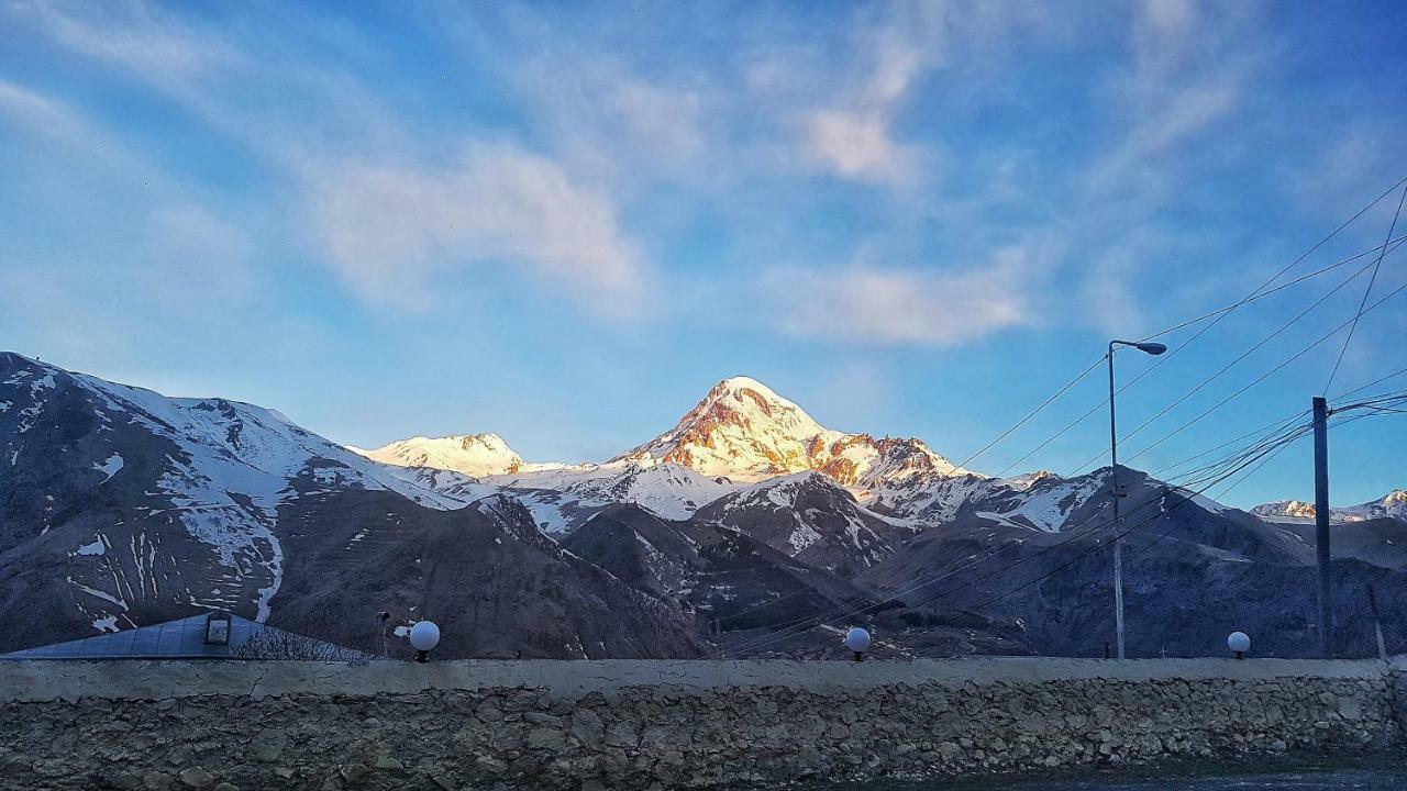 Hotel Noa Kazbegi Bagian luar foto